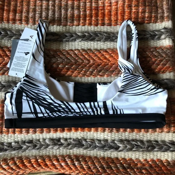 Athleta Adriata Retro palm bikini top Only medium - Picture 6 of 7